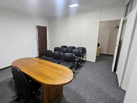 Oficina en Venta con 1 cochera