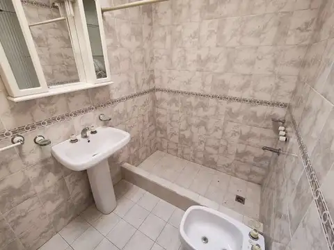 Depto Tipo Casa 4 ambientes con 3 baños