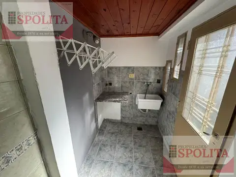Depto Tipo Casa en Alquiler en Loma Hermosa, $ 450.000