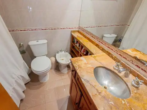 Departamento 4 ambientes con 2 baños
