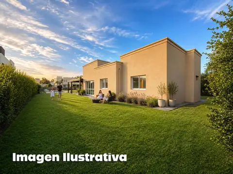 Casa en Venta con 3 cocheras
