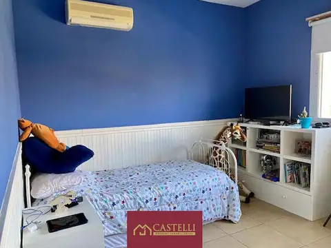 Casa 6 ambientes con 3 baños
