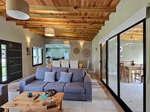 Casa en Venta en Barrio Deportivo 1, USD 188.000