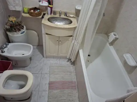 Depto Tipo Casa en Venta con 1 cocheras