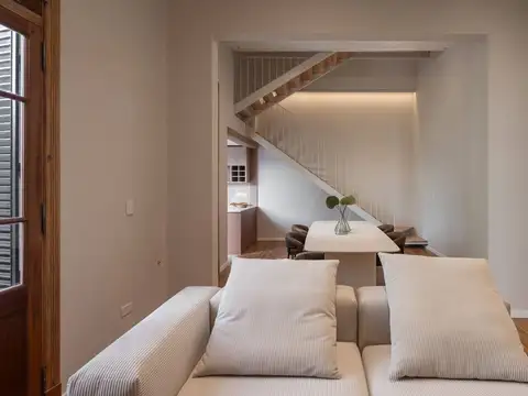 CASA INTERNA EN VENTA DE TRES DORMITORIOS