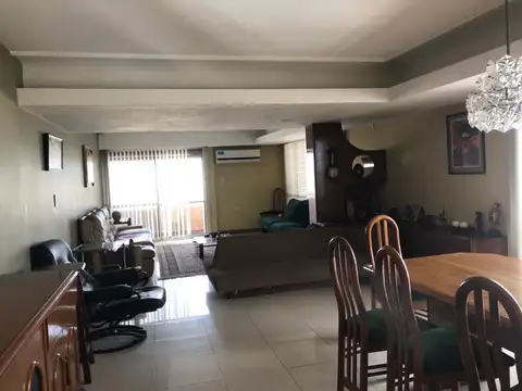 Departamento 6 ambientes con 1 baño
