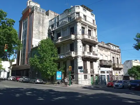 Avenida Uruguay 1200