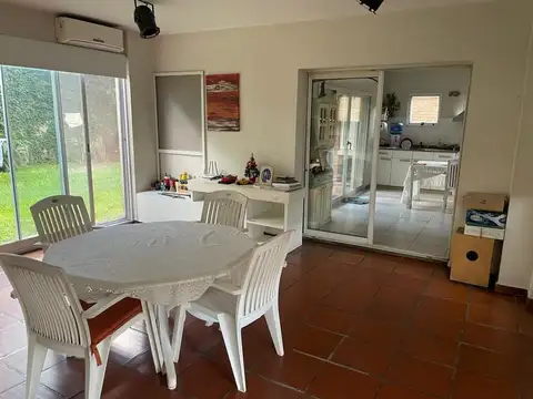 Casa 4 ambientes con 3 baños