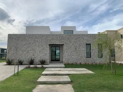 Casa Barrio Santa Ana Villanueva a la laguna 5 dorms