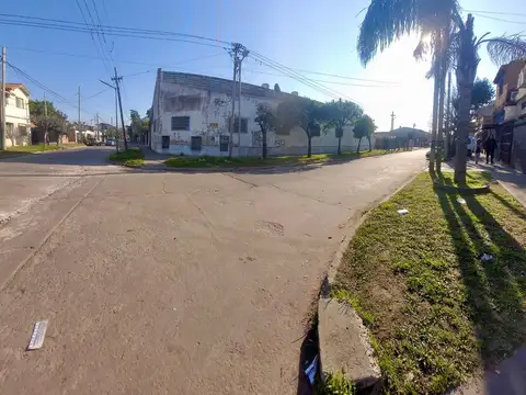 Galpon en Venta en Bernal Oeste, USD 220.000