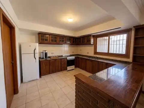 Casa en Venta en Villa Primera, USD 190.000
