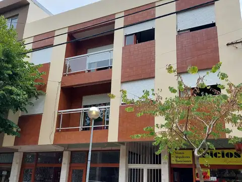 Alquiler Temporario a 300 mts del Mar - Mar De Ajó - AC32