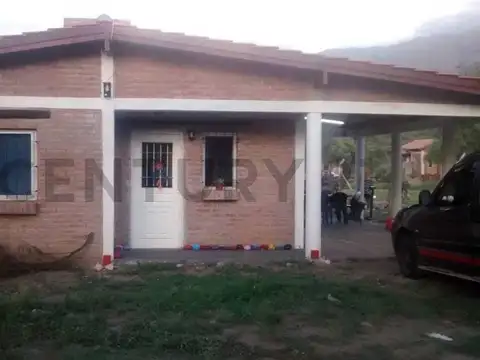 Casa en Venta con 4 cocheras
