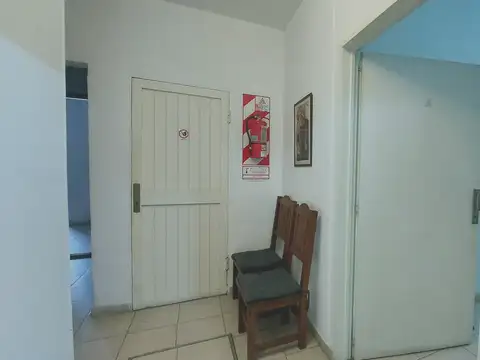 Oficina 2 ambientes con 1 baño