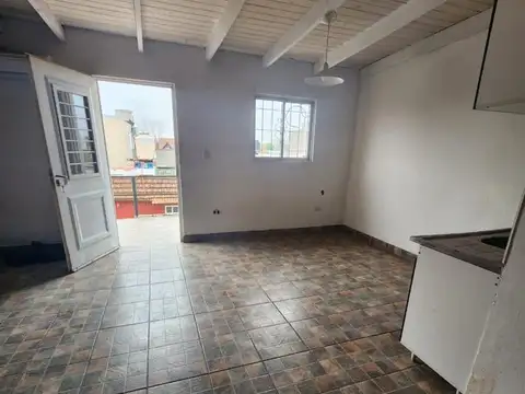 Depto Tipo Casa en Alquiler en Virreyes, $ 375.000