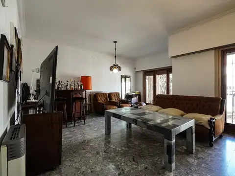 Venta Lote 506 m² con Casa a Modernizar. Olivos, Excelente Ubicación.