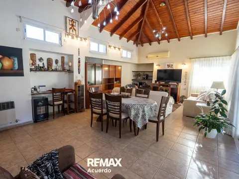 Casa en Venta en San Nicolás de los Arroyos, USD 250.000