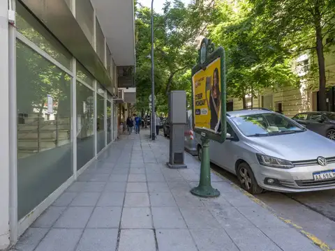 Local en Venta en Recoleta, USD 1.650.000