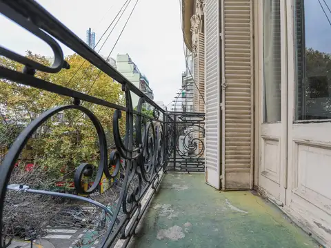 Depto Tipo Casa en Venta 100 años