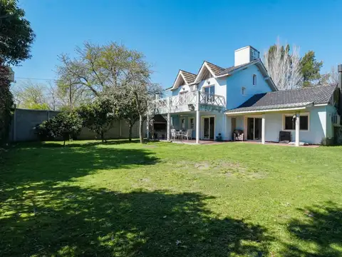 VENTA CASA LA DELFINA PILAR