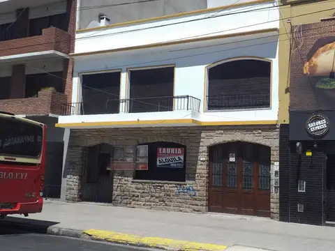 9 De Julio 100, Piso 1