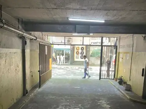 Pedernera 100 Flores Cochera U$11.000