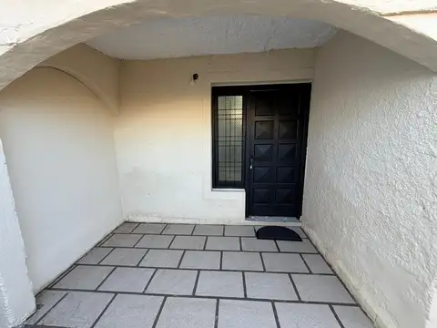 CASA EN ALQUILER