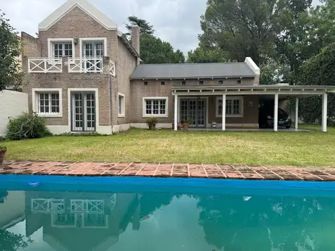 Casa en Venta en Granja De Funes, USD 180.000