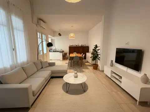 Depto Tipo Casa 4 ambientes con 2 baños
