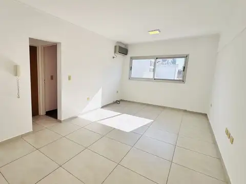 Venta Departamento 1 dormitorio con cochera  ? Zona 59 y 14