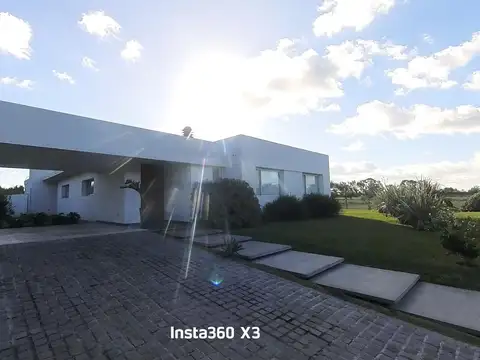 CASA PRADOS DE LA ADELINA 3 HABITACIONES