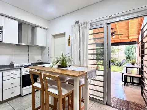 Depto Tipo Casa en Venta con 1 cocheras