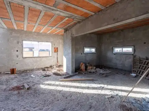 Casa 7 ambientes con 3 baños