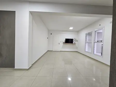 Avellaneda 600, Piso 4