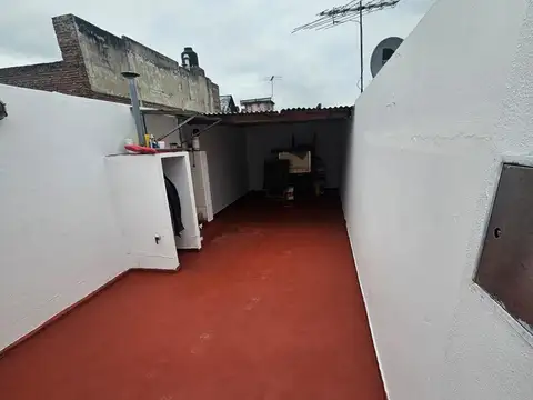 Depto. 2 ambientes con terraza propia