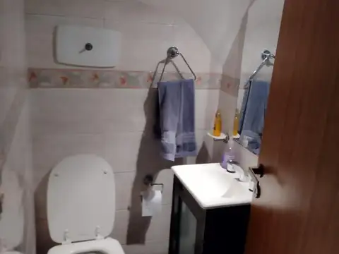 Casa 5 ambientes con 4 baños