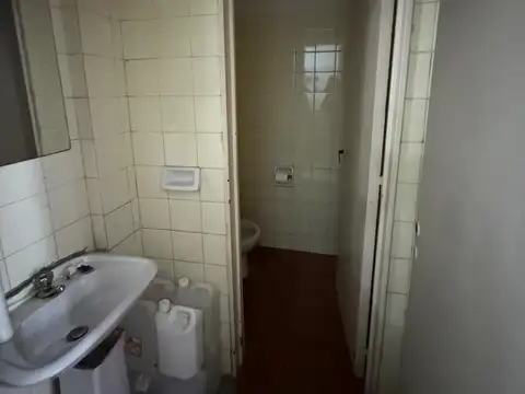 Local en el centro de Escalada). Excelente ubicación