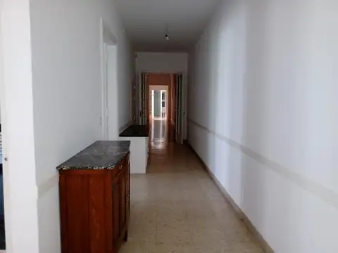 Departamento 10 ambientes con 5 baños