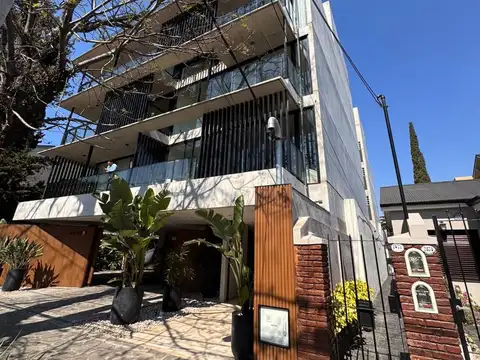Hipolito Yrigoyen al 2400