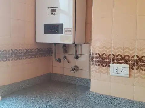 MARIO BRAVO 200, Piso 9