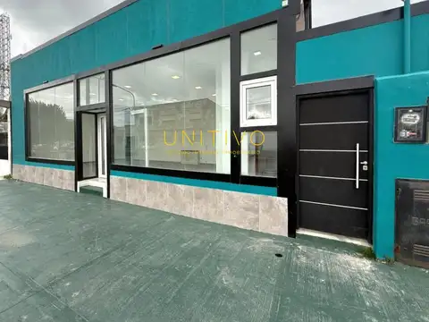VENTA (local y deptos) - PIEDRABUENA al 900