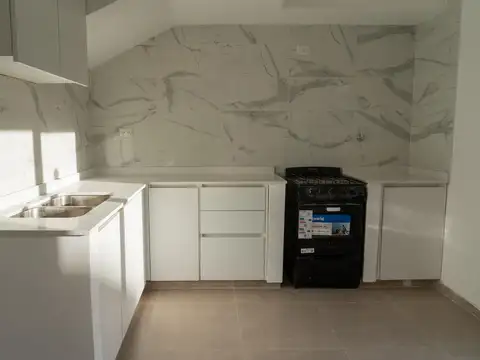 Depto Tipo Casa 3 ambientes con 2 baños