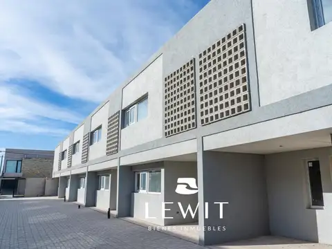 Depto Tipo Casa en Venta en Neuquen, USD 185.000