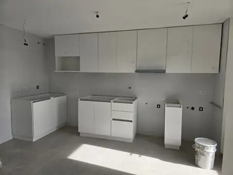 VENTA DEPARTAMENTO 3 AMB F. VARELA BALCON