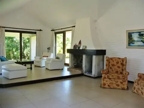 Alquiler temporario de casa de 3 dormitorios - Lugano
