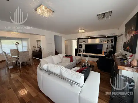 Casa en Venta en Solar Del Bosque, USD 390.000