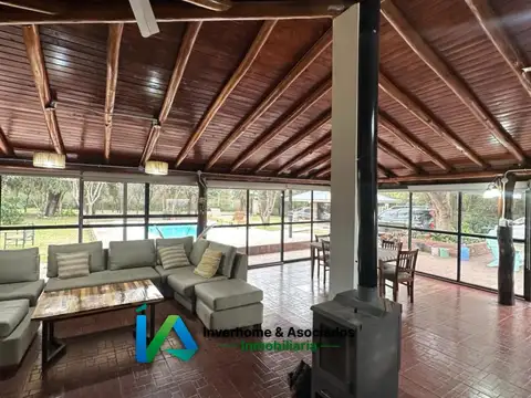 Casa 5 ambientes con 2 baños