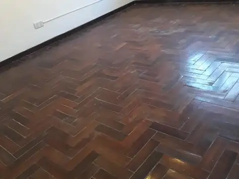 Depto Tipo Casa en Venta 40 años