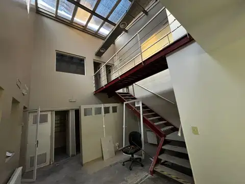 Venta - Casa/Local en Lote Propio con Oficinas   Terraza y Cochera | Chacarita