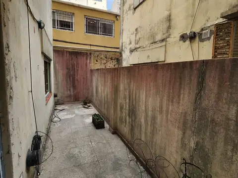 Depto Tipo Casa en Venta 60 años